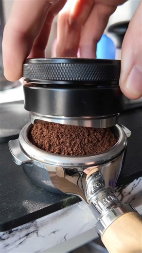 I Tested the new Mahlkönig e64 ws and the grinder is awesome #coffee #latteart #foodie #coffeelover