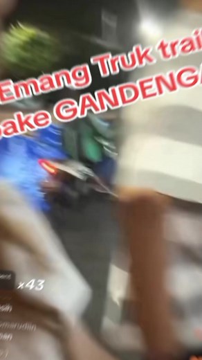 Emang boleh ....🥰🥰🥰 live tiktok dalam badai...⛈️⛈️. #auri #auricouple #trending #live #fyp #foryou #viral #foryoupage #ariagassi #funny #aureliamarcelyn #ariagassitambayong🐊 #aurel #marcelyn #auri #auricouple