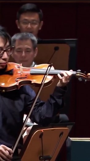 Brett Yang Performs Mendelssohn Violin Concerto