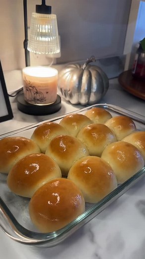 180K views · 2.3K reactions | Soft & Fluffy Homemade Dinner Rolls 稜✨...