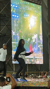 Live performances Ko our Queen Kari | Lekompo