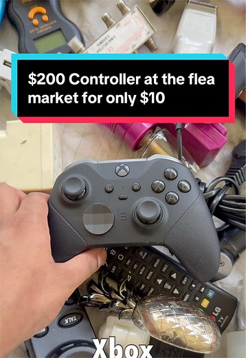 Xbox Elite Series 2 controller for $10 — flea market find