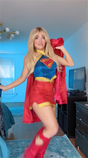 Supebrina Carpengirl #sabrinacarpenter #supergirl #supergirlcosplay