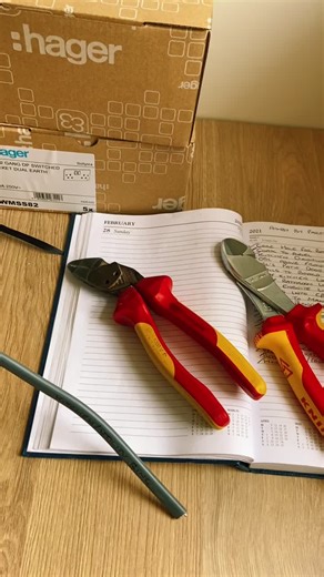 Not so good at this video making stuff 🤭😂 #Hager #Hagergang #Electrician #Sparky #beforeandafter #fypシ #Knipex #Draper #ocd #satisfaction #newbuild