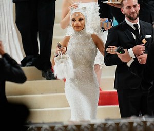 Doja Cat Dazzles Fans With New Instagram Post