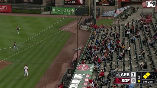 Tyler Locklear's stellar diving grab