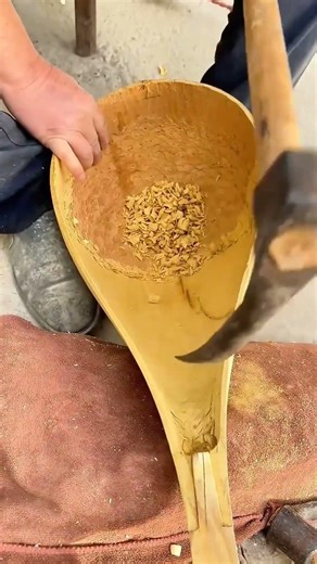 Wood to Wonder: How Artisans Carve Hollow Logs into Folk Instruments