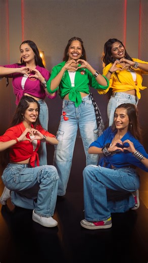 Team Naach on Instagram: "Aree re re, GUITAR GANG IS HERE🎸 The joy of dancing to this @riteishd track is unmatched! Choreo: @quadros_andrea @teamnaach Come be a part of our Bambaiya Vibe🤟🏽 🗓️ Sunday, Oct 12th 📍 Andheri, 12 to 3pm @theflexdancestudio 💌 To register, dm us! Dancing with @dhwanii_shah29 @dance21_anjali @muskaan_narula02 @meghamasurkar 🎥 Shot n edited by @vikasgorule Hairstyle @simarrbhasin 🩷 Team @yoshetaa ⁩ @nair.pavithra @riteishd @officialkoenamitra #teamnaach #teamnaachc