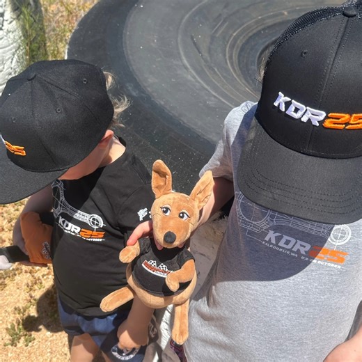 🔥 KDR 2025 MERCH DROP 🔥 We’ve levelled it up this year – kids and adult hoodies, T-shirts, hats, tags, bumper stickers, flannos, work shirts… and yep, even footy shorts! Our local president’s been spotted reppin’ the new gear, and the kids are already rocking the fresh threads. If you want to be part of the crew early, get your pre-orders in now before we close the store midnight Saturday. You’ll be the first in Kal — but definitely not the last. 👉 https://kdrwa.myshopify.com/ #KDR2025 #Kalgo