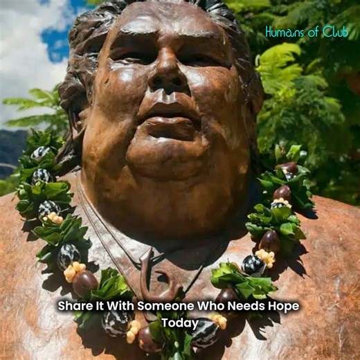 "At 3 AM, a 500-pound Hawaiian man called a studio with one simple request what he recorded in the next 15 minutes would touch billions of hearts and become one of the most beloved songs in history." #OverTheRainbow #IZKamakawiwoole | Humans of Club
