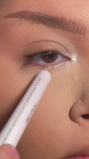 Rockstar Makeup Tutorial: Transform Your Look with Starry Eyes