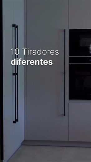¿No sabes que tirador elegir para tus muebles de cocina? Te enseñamos 10 diferentes #diseñodecocinas