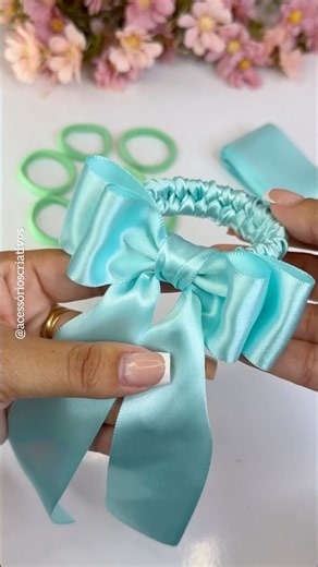 Fiz um lindo scrunchie usando xuxinhas