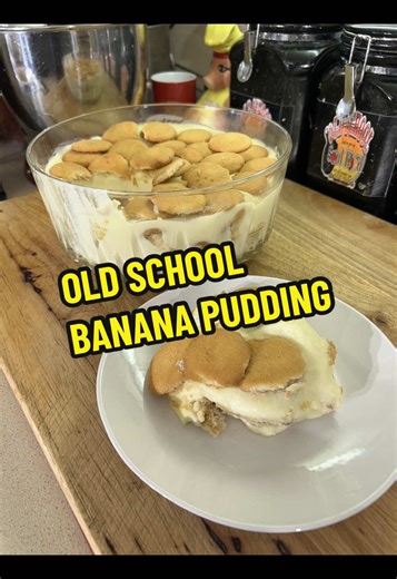 OLD SCHOOL BANANA PUDDING Very easy and simple and delicious Who doesn't like banana pudding 1 quart whole milk 1 cup sugar 1 tablespoons vanilla or banana extract 2 oz butter 6 whole eggs 3 tablespoons cornstarch Combine sugar and cornstarch together in a bowl and add to milk and butter in boiler Heat until comes to a boil and slightly thickens Add 1 cup of hot liquid to eggs and mix Then add too boiler and bring back to a boil and cook until thickened Add flavor Remove from heat and slightly c