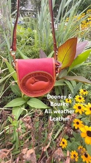 DOONEY & BOURKE ALL WEATHER LEATHER 2.0 DUCK CROSSBODY #dooneyandbourke #dooneybag #duck