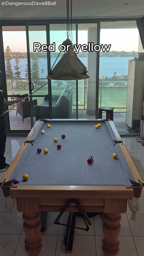 Red or yellow what are you taking 🎱Most people get this wrong #pool #blackball #8ballpool #cuesports
