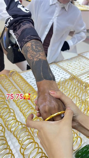 កងមាសចិន 1=7$បងៗ🙏🏻🛍️#មានបោះដុំនឹងលក់រាយតំលៃពិសេស #មានស្តុកស្រាប់🛍📌 #ផ្សារស្ទឹងមានជ័យថ្មី #លេខតេលេក្រាម📲0712587738
