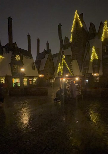 Experience the Magic of Storms in Hogsmeade