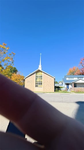 This was fun to make. Some more shots from the #lomochromepurple I shot the other day. Except this time I wanted to add some references to how it feels when I take a shot 😂 always love throwing some memes and movie/tv references in a video so here’s a little insight into my brain. Let me know which one is your favorite. Camera: #minoltx700 #djinano Film Stock: @lomography #purplelomochrome | Breaking Shot Photography