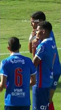 Bahia opens up a 2-0 lead in Cotia with a blunder by the São Paulo goalkeeper in the Brazilian U-...