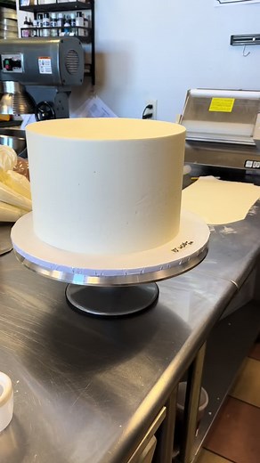 Wood Grain Fondant Technique: Cake Decorating Lesson