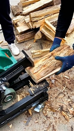🤯 INSANE! This Machine Processes Wood Instantly! #wood #woodworking #shorts #viral