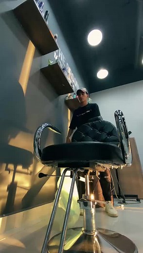 Groom Room: Uniting Traditional Barbering and Modern Styles