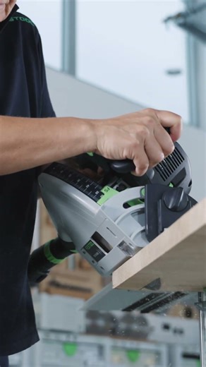 Let us introduce you to our new generation TSC 55 KS cordless plunge-cut saw.🔋🙌