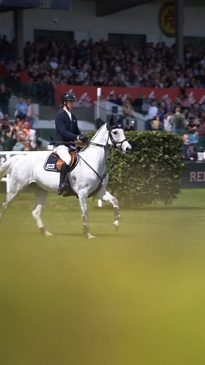 Derby-Wochenende 🙌🏻 Hannes & Cayadino zeigen im gestrigen 5*-Springen über 1,55 m in Hamburg eine starke Runde! Jetzt freuen wir uns auf den Großen Preis über 1,60 m am Samstag – wir sind gespannt und drücken die Daumen 🍀 | Hengststation Dirk Ahlmann