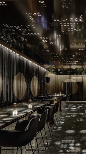 The interior of MOSH Bar&Dinner in Bucharest transforms seamlessly between haute cuisine, mixology, and club vibes. PABLO focus spotlights project a stress-reducing fractal pattern, developed with 13&9 Design and Fractals Research, for an immersive lighting experience. Find out more on www.xal.com/mosh Architect: INNOCAD architecture Lighting Designer: INNOCAD architecture in cooperation with 13&9 Design and Fractals Research Photographer: Paul Ott Products: BO 45, PABLO focus | XAL