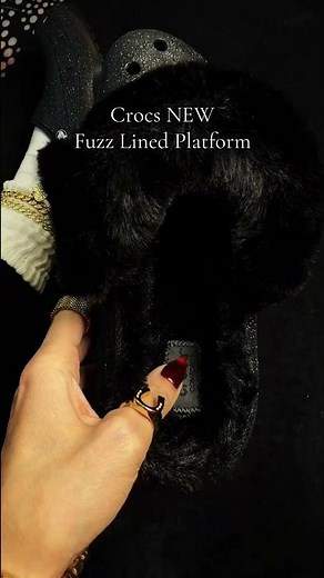 Crocs Platform Fuzz Lined Glitter Clogs Review – Women's Cozy Winter Platform Shoes