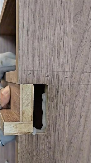 Professional Cabinet Assembly | Cutting, Grooving & Handle Installation