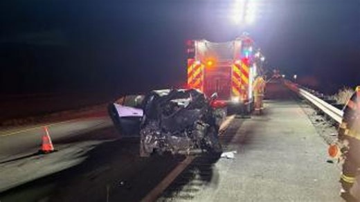 Man killed in tractor-trailer crash on NYS Thruway in Cayuga County