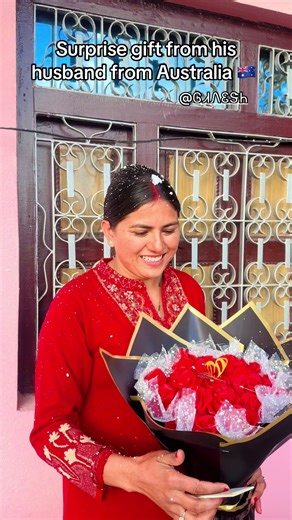 Personalized Dadeldhura Bouquet Gift Ideas