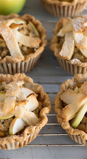 This wholesome apple pie is made especially for dogs using simple, natural ingredients—nothing processed or artificial. Apples and applesauce provide gentle sweetness, while oat flour keeps the crust easy to digest. It’s a comforting homemade treat your pup can safely enjoy. Ingredients For the Pastry 1 large egg 1 cup oat flour 1/2 cup all-purpose flour 4 tbsp applesauce 2 tbsp olive oil For the Filling 2 apples, peeled and diced (remove cores and seeds) 1.5 tbsp applesauce 2–3 tbsp water 1/3 t