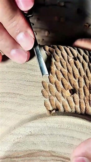 Carving Scaled Patterns on Wood Plates with a Sharp Chisel for Professional Design Projects