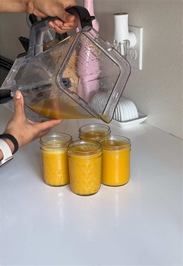 👏🏽 prep your food so you stop having to think about what you are going to eat for your next meal 👏🏽 - ginger and tumeric shots - banana protein oat bites - pickled red onions - japanese sweet potatoes - sweet potatoes - ground beef - ground turkey - chicken breast - chopped peppers #jewel #fypシ #mealprep
