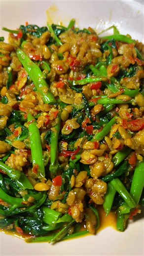 Tumis Kangkung Tempe - Resep Praktis Masakan Rumahan