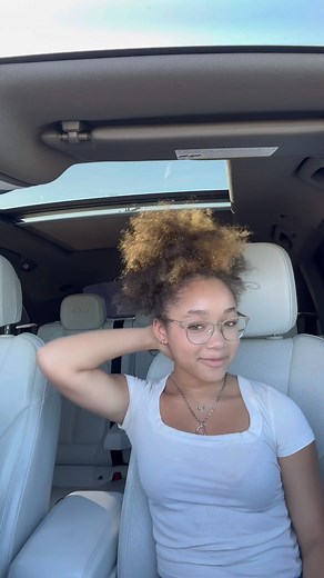 Dannah’s hair tutorial 😂 #danianddannah #dani’sattrackpractice #curlyhair #funnyvideos | Dani and Dannah