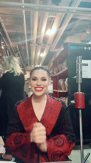 let’s live in the land of yesterday ✨ when @Rebecca Hartman made her lily debut 👏🏼 . #anastasia #anastasianationaltour #nationaltour #tourlife #broadwaytour #broadway #behindthescenes