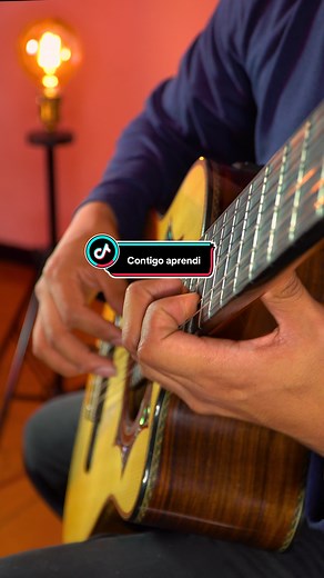 Contigo Aprendí: La Magia del Requinto en Guitarra