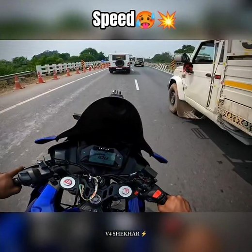 R15 V4 Runing in 140 speed 💥🥵