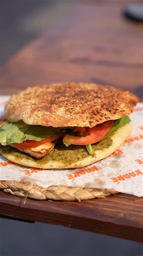 Kaake by meatchop on Instagram: "A world of Kaake, baked to perfection! Fresh, golden, and ready to delight your taste buds! #KaakeLovers #FreshlyBaked #GoldenGoodness #TasteTheLove #KaakeHeaven #BakeryDelights #SnackTime"