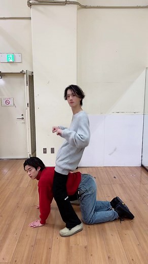 盗んだ、しゅーとで走り出す。#もーりー #もーりー兄弟 #盗んだバイクで走り出す #アホと弟 #ダンス #踊ってみた #dance