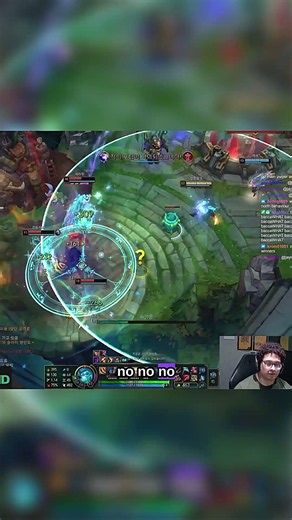 Gangplank Commits A War Crime In The Enemy Fountain
