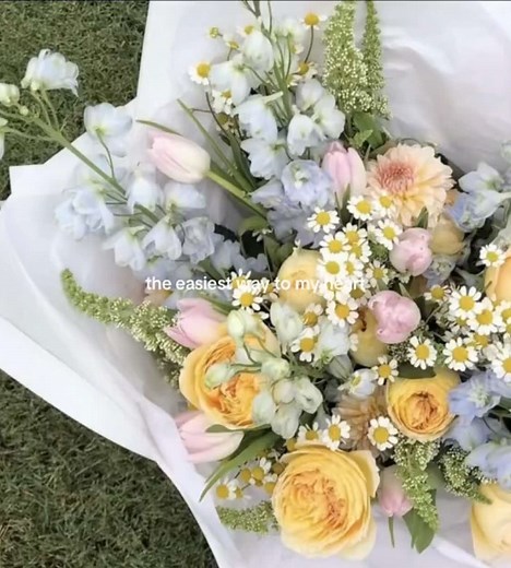 The Easiest Way to My Heart: Beautiful Flower Bouquets