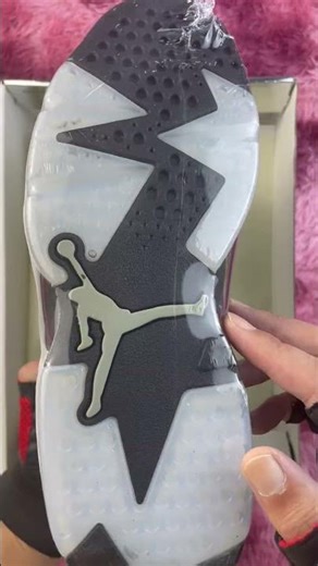 What's your foot size? Are these shoes the right size? #shoes #sneakers #nike #tonysneakers #jordan