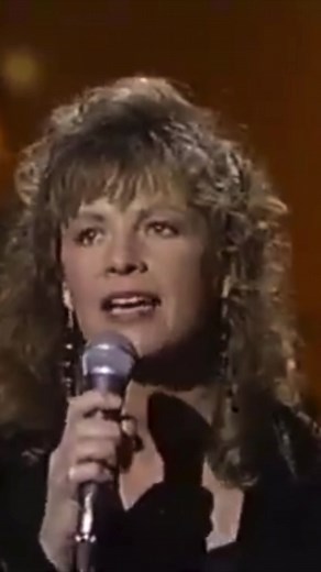 Patty Loveless Chains Performance Video