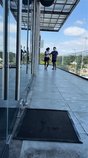 1.6K views · 12 comments | ¡Michael Myers pasó hoy por Hustle Fitness  Retamos a dos Hustlers a intentar entrar y cerrar la puerta antes de que los atrapara… ¡y alguien no lo logró! #hustle #halloween #halloween2025 #gymcancun | Hustle Fitness | Facebook