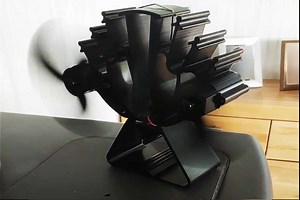 Poêle à bois : l'invention d'un ventilateur (autoalimenté) à double hélice pour améliorer la diffusion de chaleur